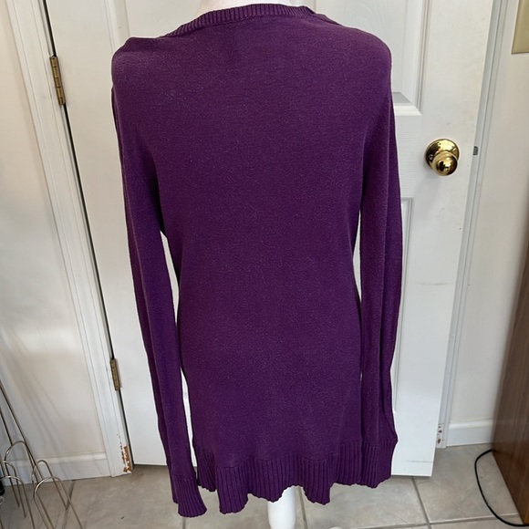 BCBG MAXAZRIA SWEATER SIZE LARGE - Picture 6 of 8